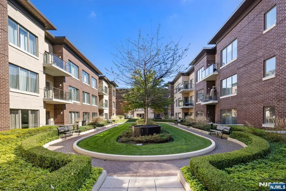 100 Eton Row 203 Weehawken, NJ 07086