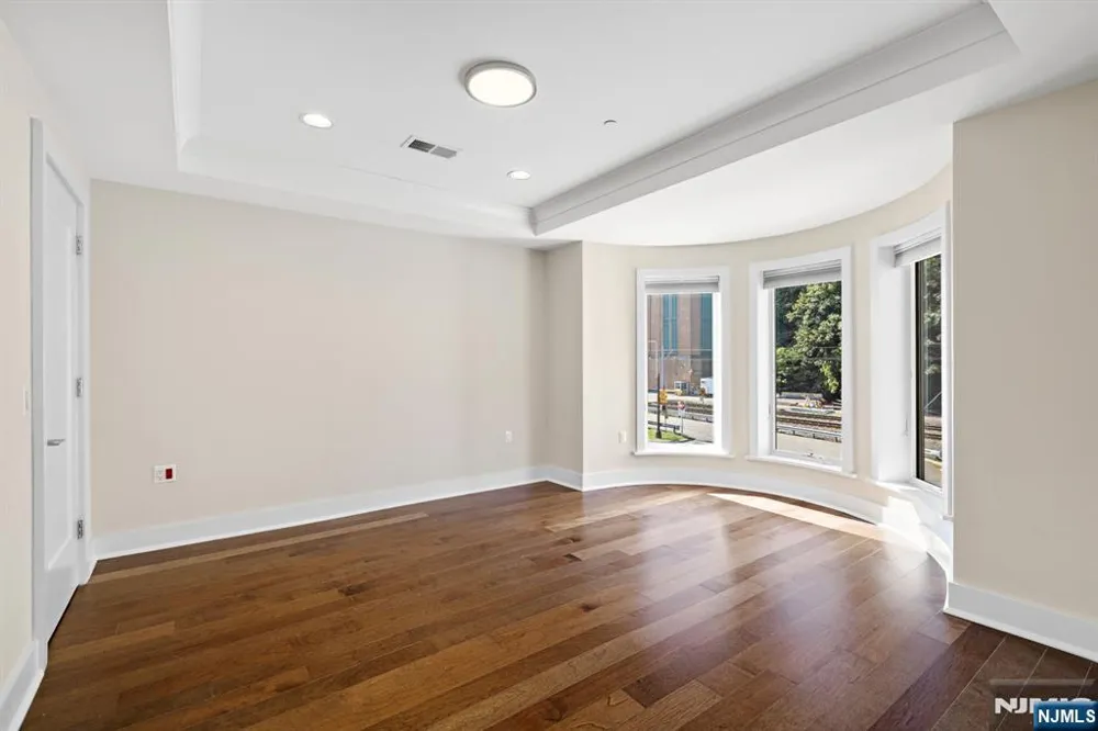 100 Eton Row 203 Weehawken, NJ 07086