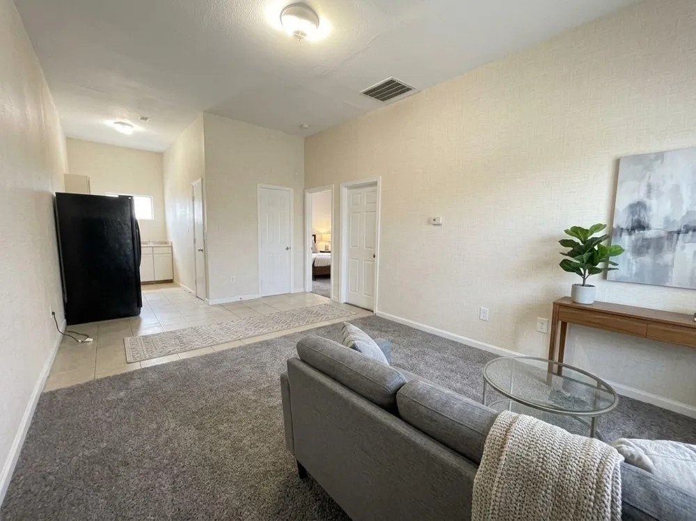 3710 Holmes Road #B Houston, TX 77051