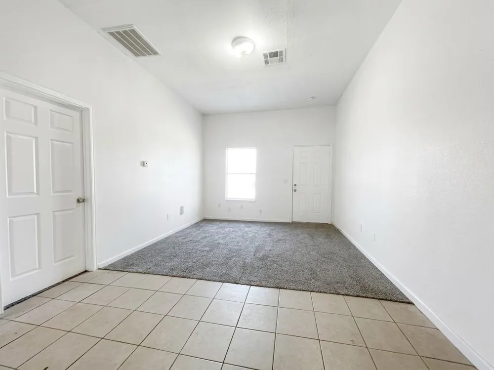 3710 Holmes Road #B Houston, TX 77051