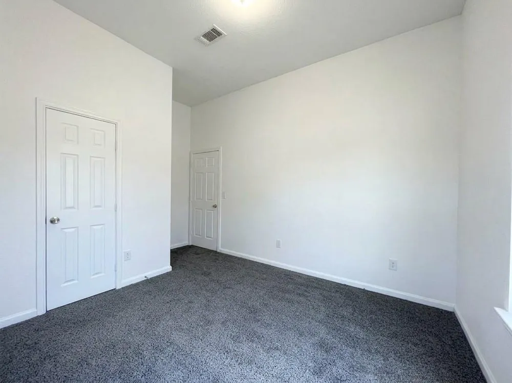 3710 Holmes Road #B Houston, TX 77051