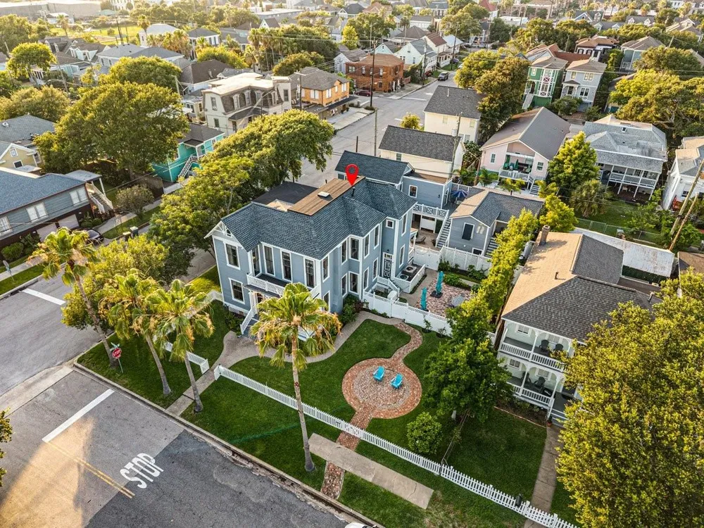 1728 Avenue M Galveston, TX 77550