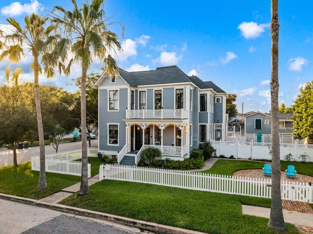 1728 Avenue M Galveston, TX 77550