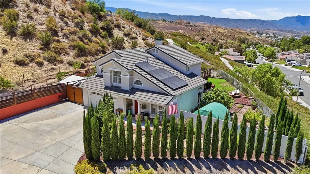 30432 Sunrose Canyon Country, CA 91387