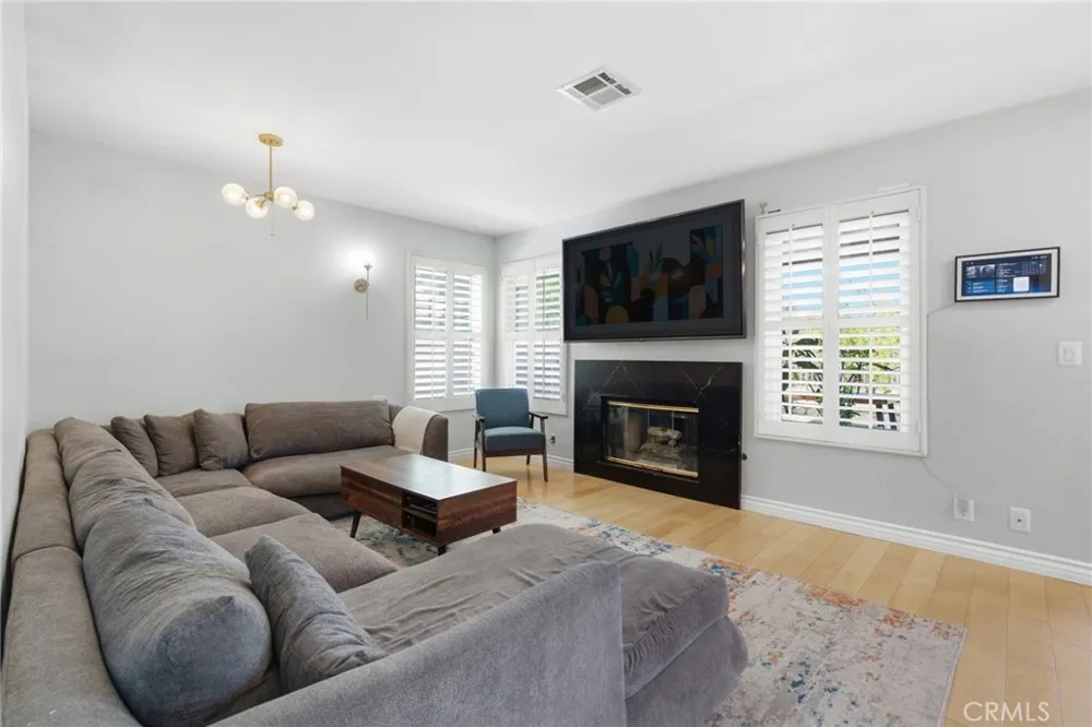 30432 Sunrose Canyon Country, CA 91387