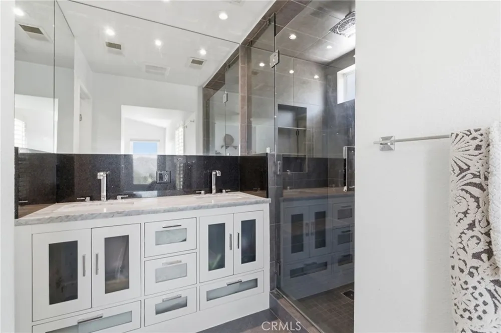 30432 Sunrose Canyon Country, CA 91387