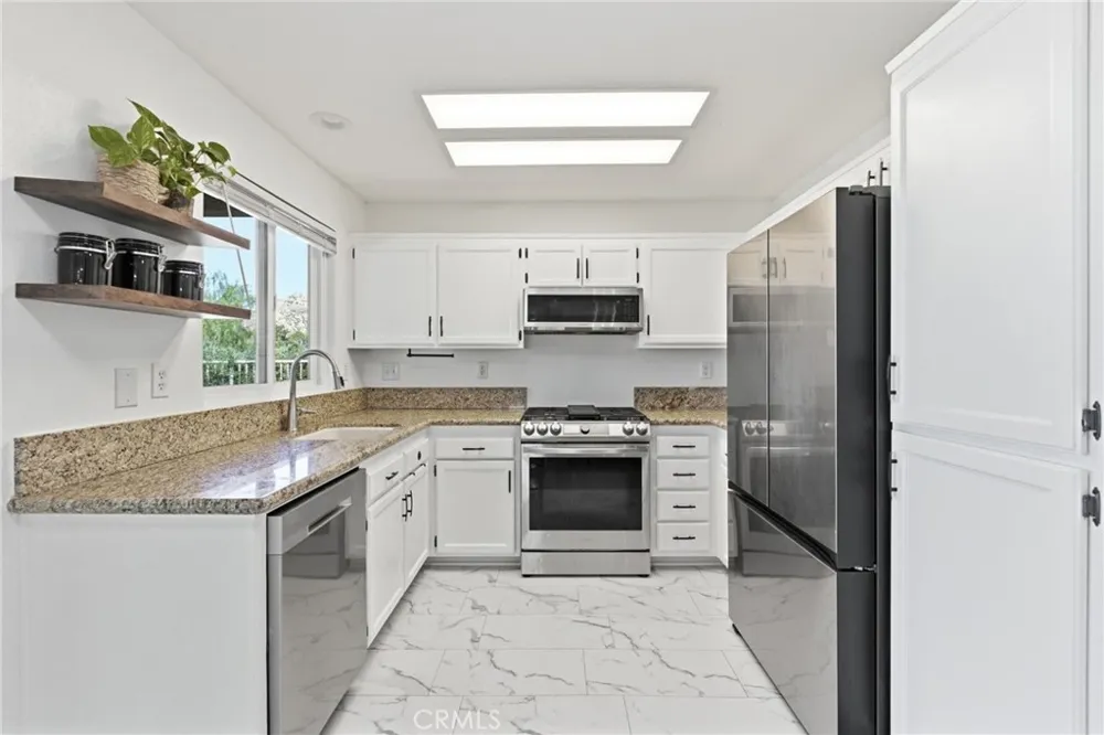30432 Sunrose Canyon Country, CA 91387
