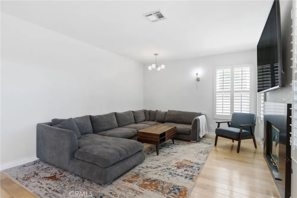 30432 Sunrose Canyon Country, CA 91387