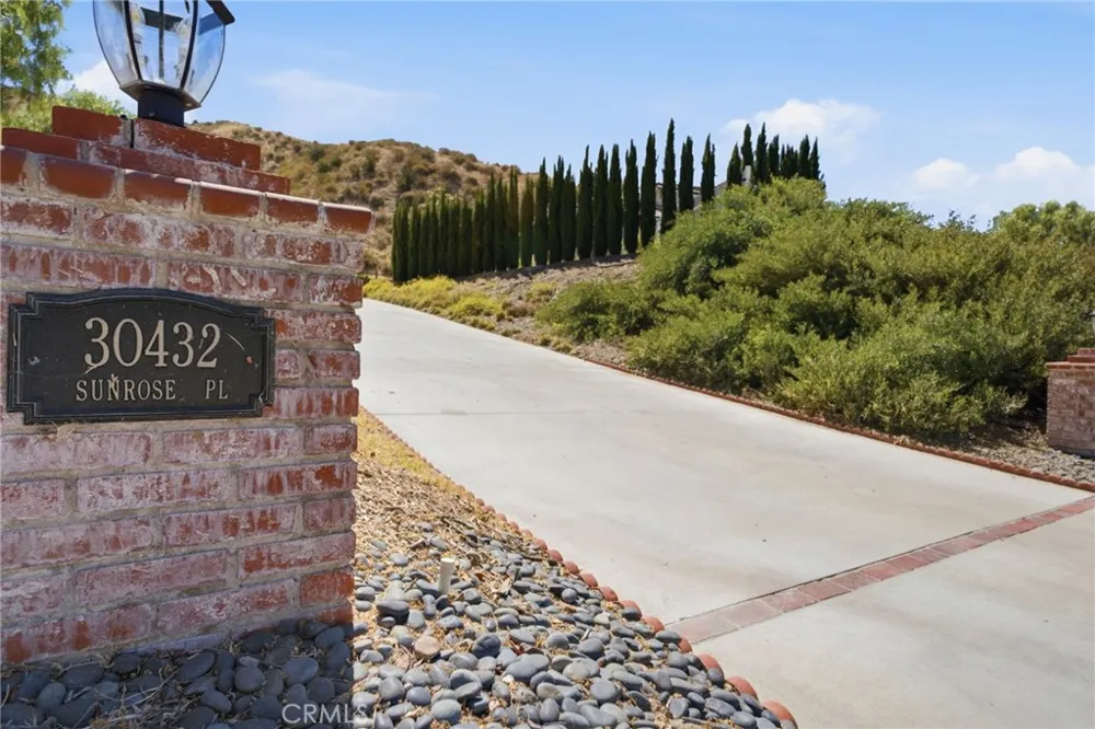30432 Sunrose Canyon Country, CA 91387