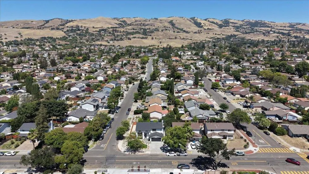 2708 Flint Avenue San Jose, CA 95148