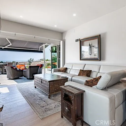 32 Dauphin Dana Point, CA 92629