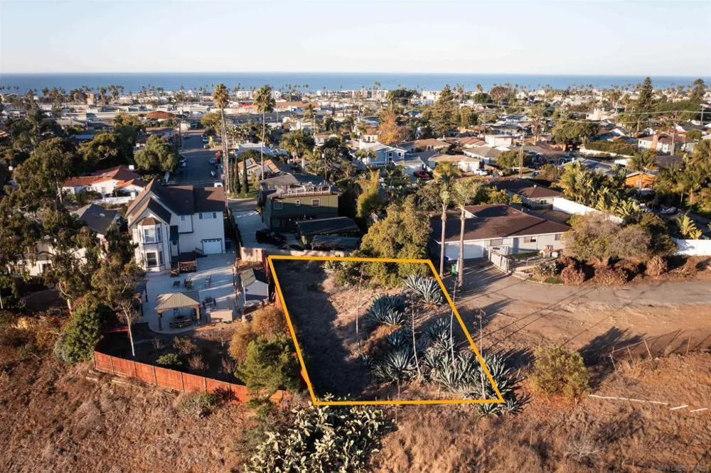 1105 Eucalyptus St Oceanside, CA 92054