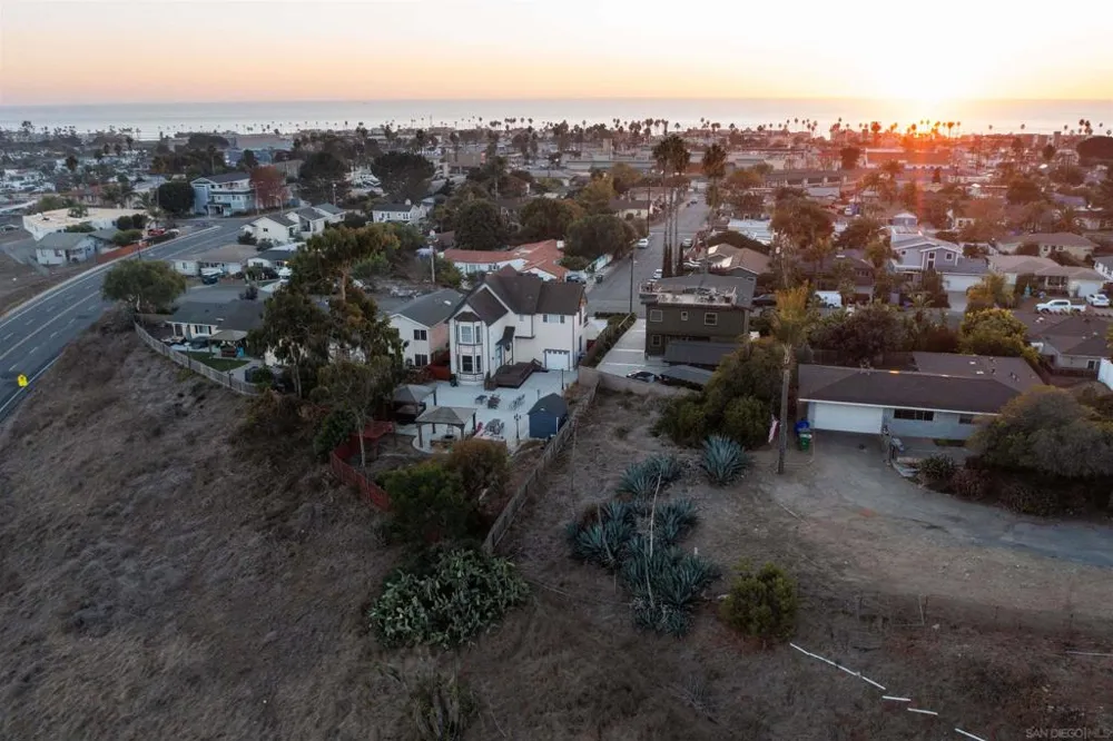 1105 Eucalyptus St Oceanside, CA 92054