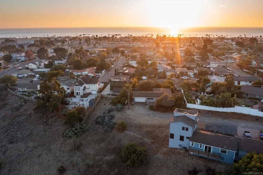 1105 Eucalyptus St Oceanside, CA 92054