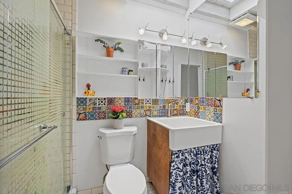 1204 California St Oceanside, CA 92054