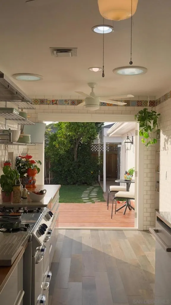 1204 California St Oceanside, CA 92054