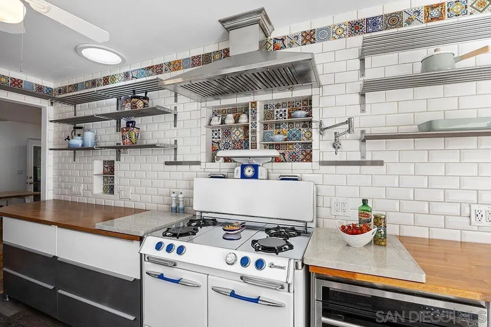 1204 California St Oceanside, CA 92054