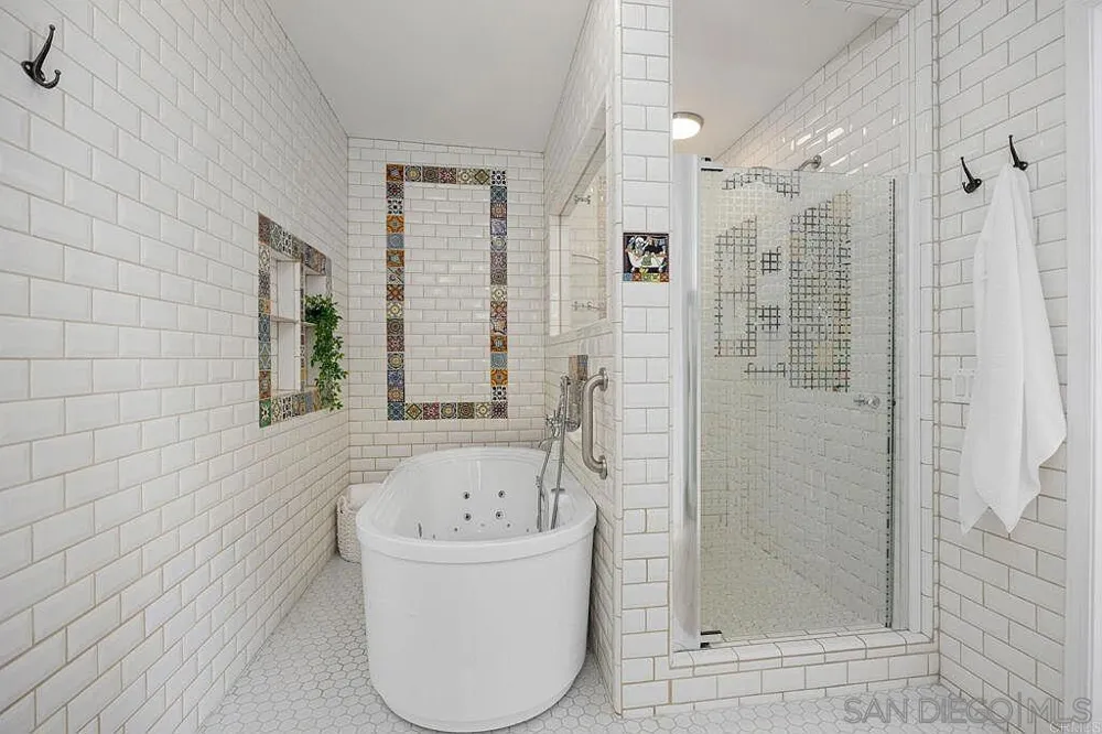 1204 California St Oceanside, CA 92054