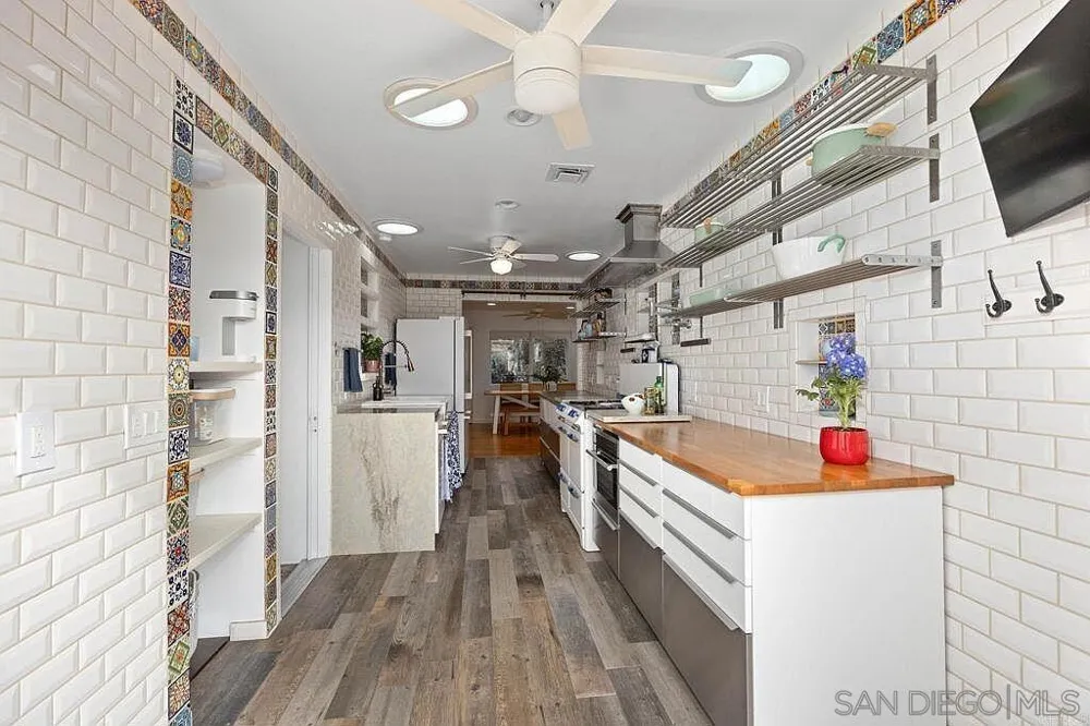 1204 California St Oceanside, CA 92054
