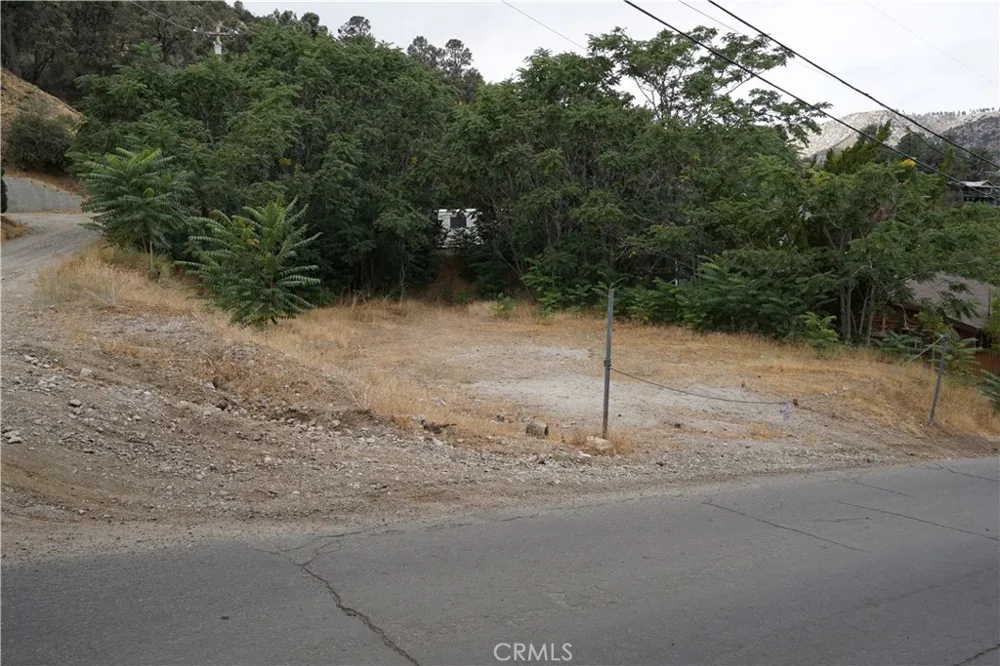 227 E End Frazier Park, CA 93225