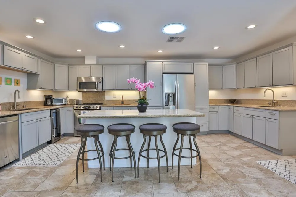 1421 Sunflower Circle Palm Springs, CA 92262