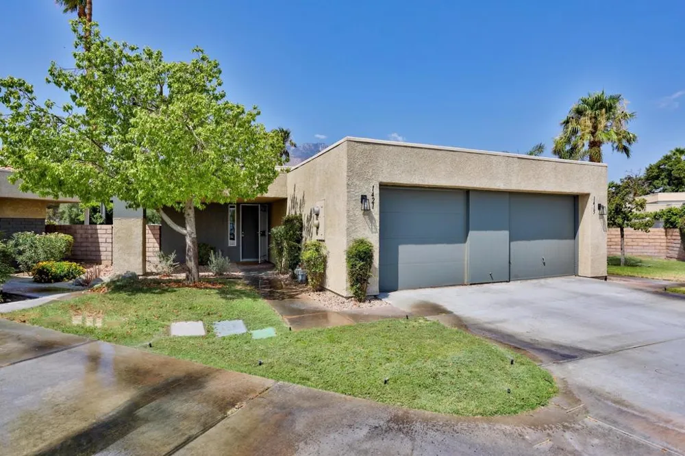 1421 Sunflower Circle Palm Springs, CA 92262