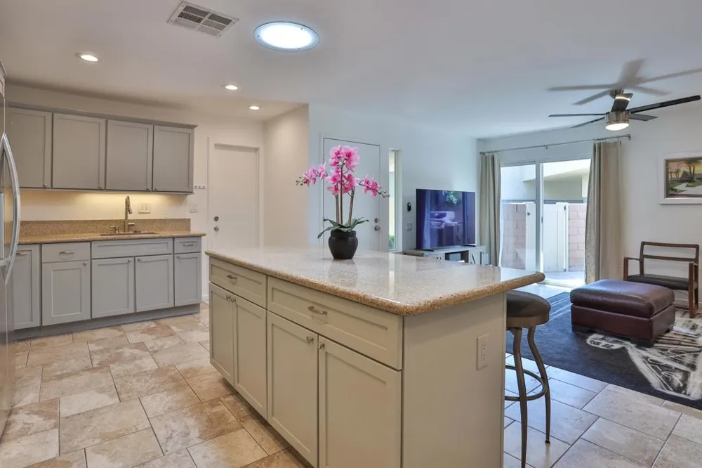 1421 Sunflower Circle Palm Springs, CA 92262