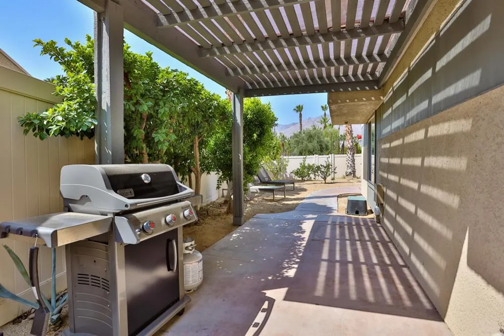 1421 Sunflower Circle Palm Springs, CA 92262