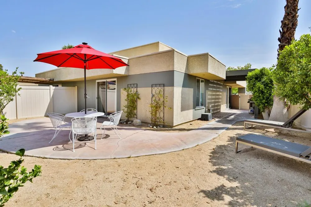 1421 Sunflower Circle Palm Springs, CA 92262