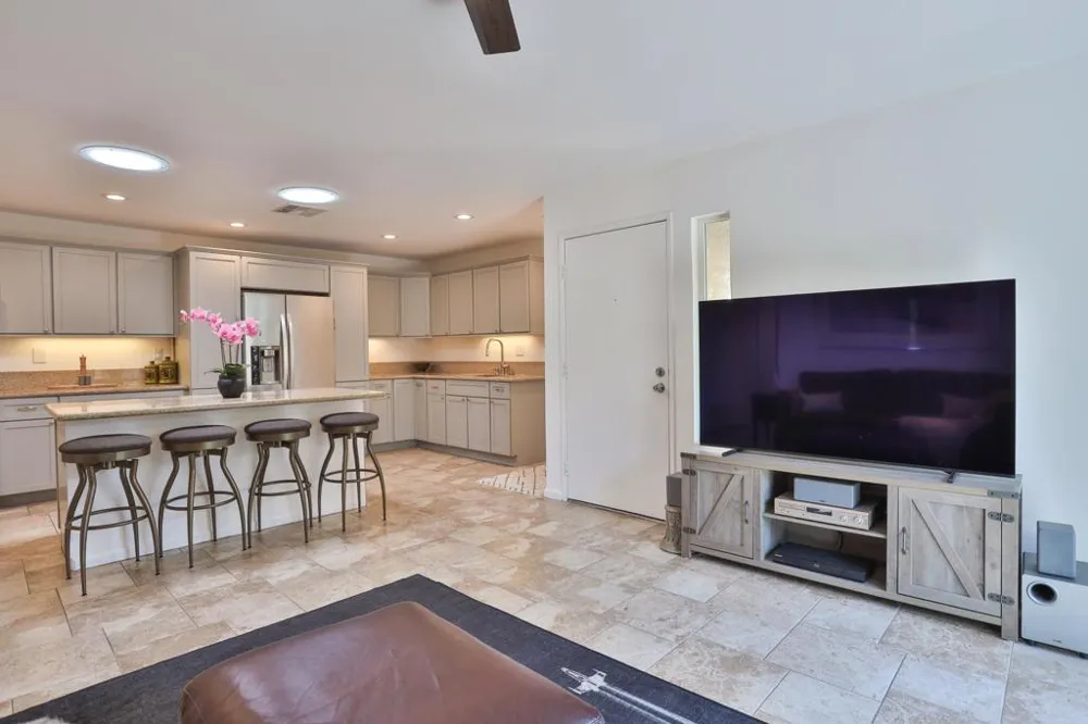 1421 Sunflower Circle Palm Springs, CA 92262