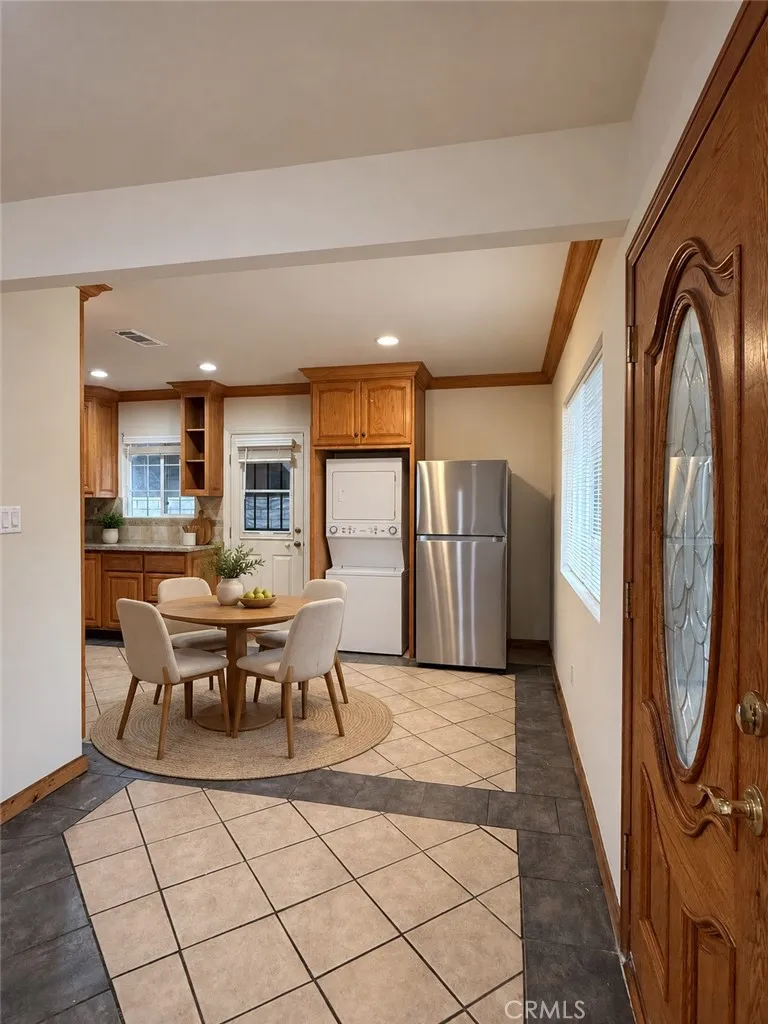 7881 Claybeck Avenue Sun Valley, CA 91352