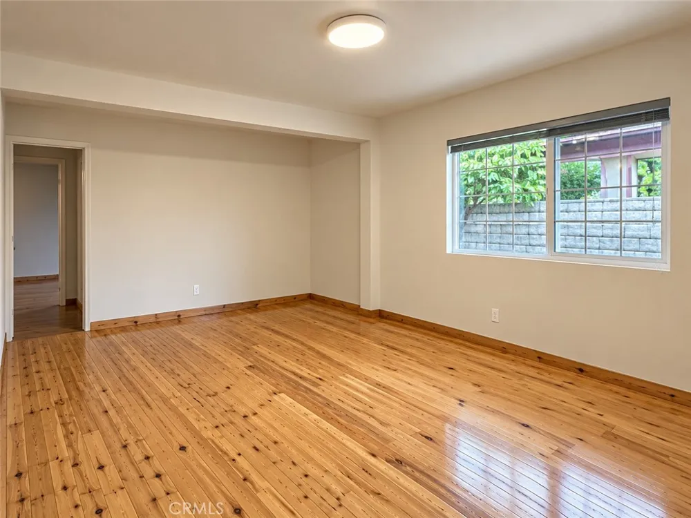 7881 Claybeck Avenue Sun Valley, CA 91352