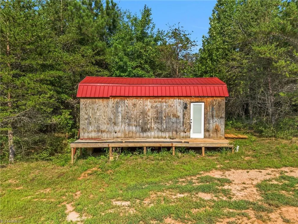 4228 Feather Pond Drive East Bend, NC 27018