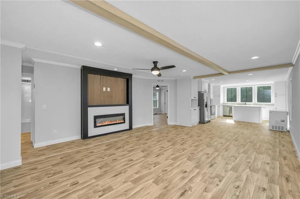 4228 Feather Pond Drive East Bend, NC 27018