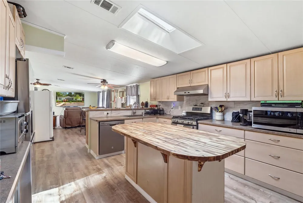 6791 VELVETEEN POINT Dunnellon, FL 34433
