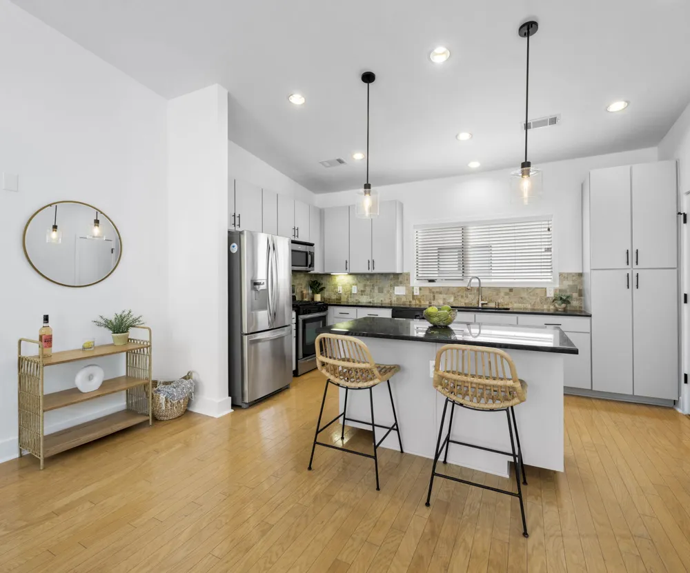 1702 S Lamar Boulevard #21 Austin, TX 78704