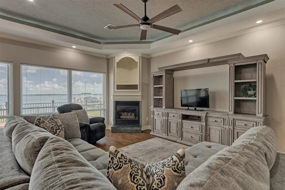 4 Regency Point Montgomery, TX 77356