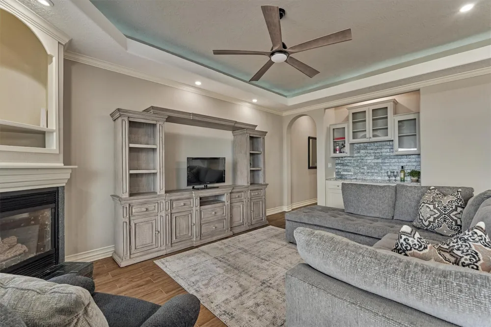 4 Regency Point Montgomery, TX 77356
