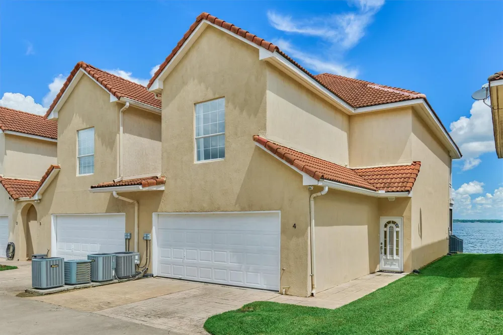 4 Regency Point Montgomery, TX 77356
