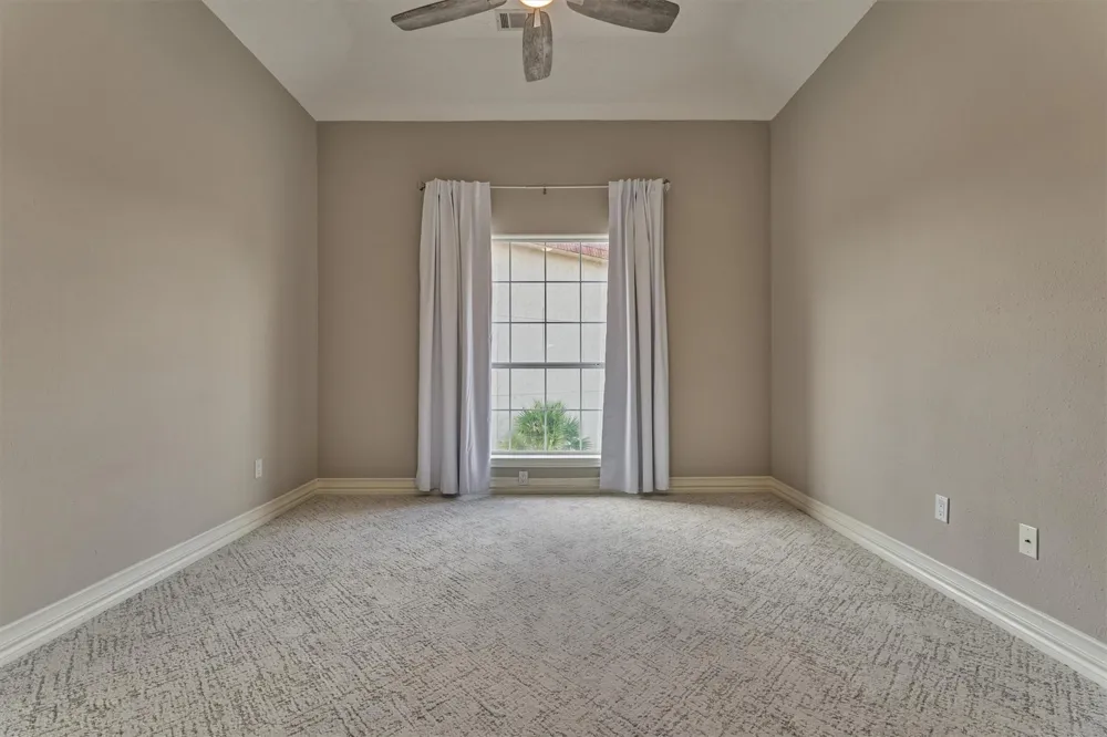 4 Regency Point Montgomery, TX 77356