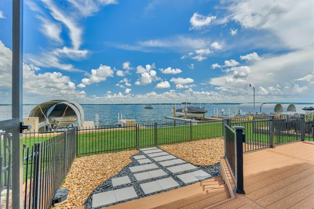 4 Regency Point Montgomery, TX 77356