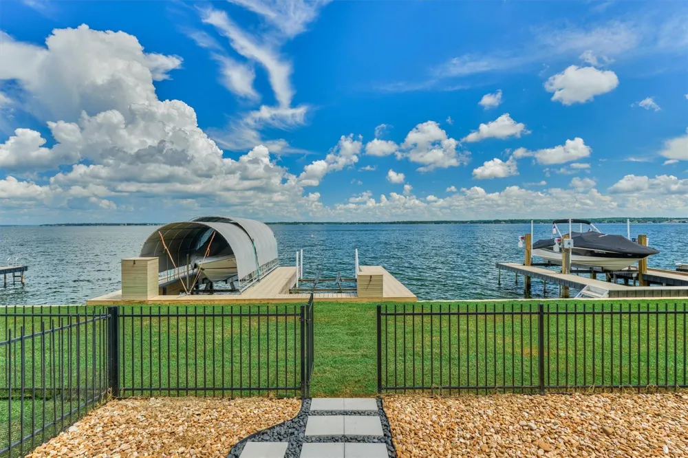 4 Regency Point Montgomery, TX 77356