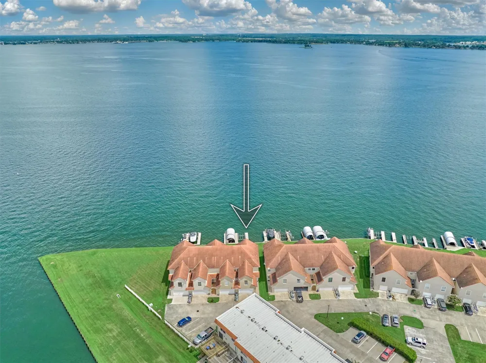 4 Regency Point Montgomery, TX 77356