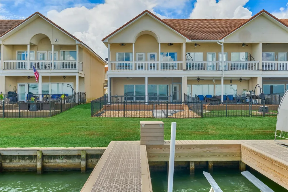 4 Regency Point Montgomery, TX 77356