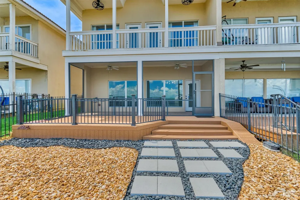 4 Regency Point Montgomery, TX 77356