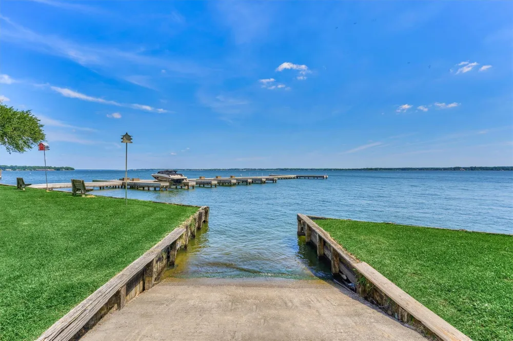 4 Regency Point Montgomery, TX 77356