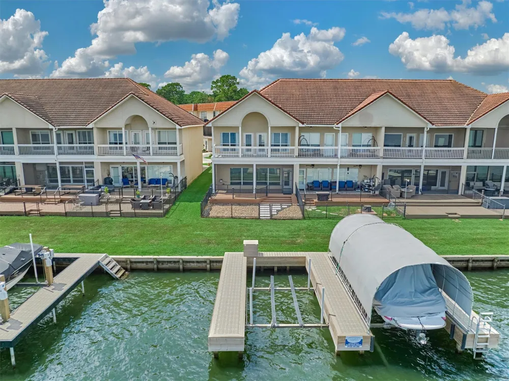 4 Regency Point Montgomery, TX 77356