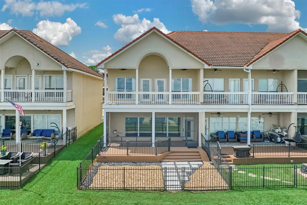 4 Regency Point Montgomery, TX 77356