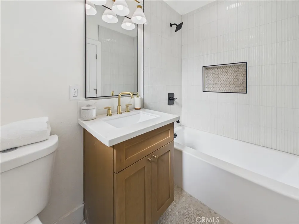 6148 Mount Angelus Drive Los Angeles, CA 90042