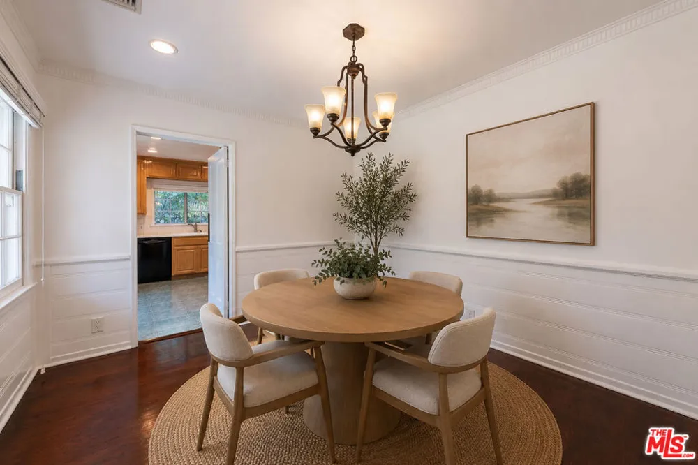4421 Strohm Avenue Toluca Lake, CA 91602